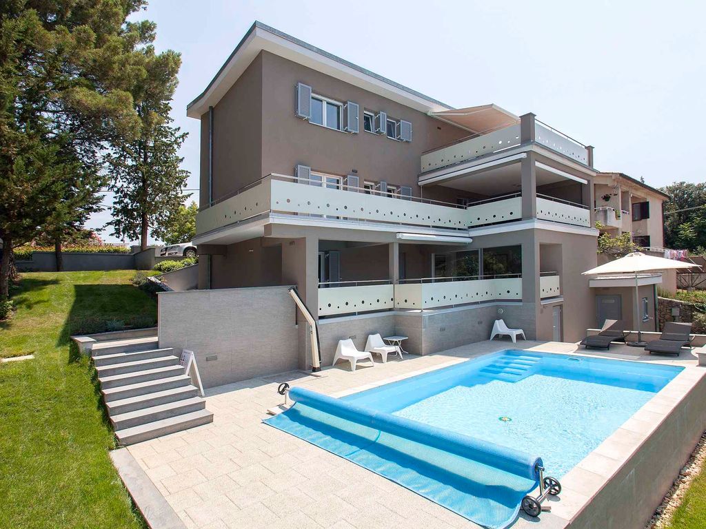 Ferienwohnung mit Klimaanlage und Pool