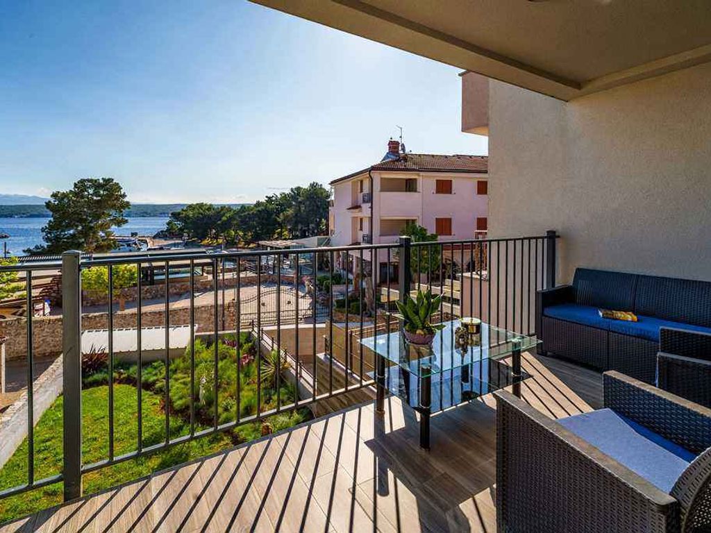 Ferienwohnung mit Balkon und Meerblick