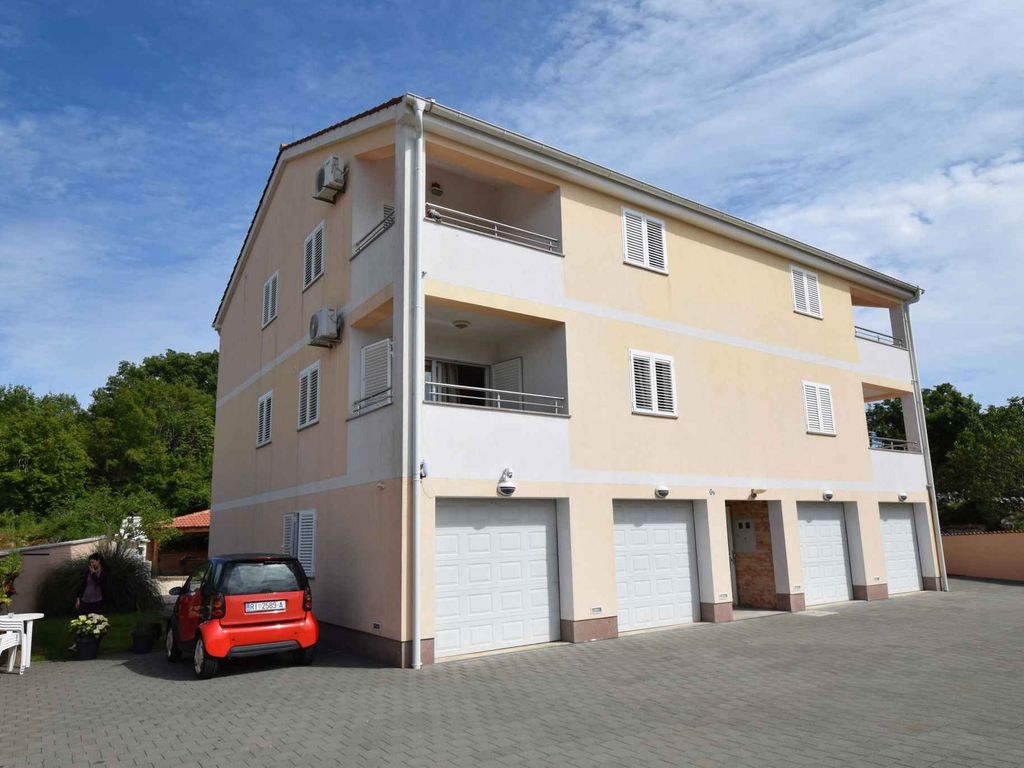 Ferienwohnung mit Balkon und Klimaanlage