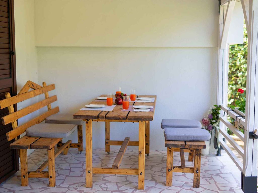Ferienhaus in Strandnähe mit schönem Garten