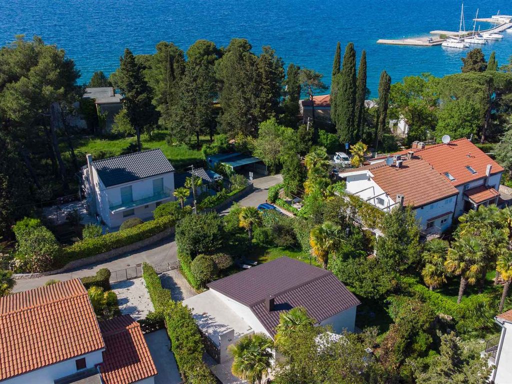 Ferienhaus in Strandnähe mit schönem Garten