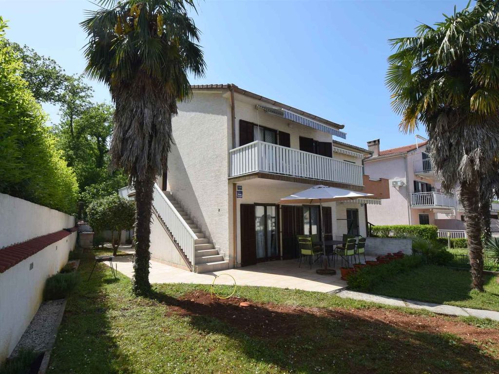 Ferienwohnung mit Terrasse und Grill
