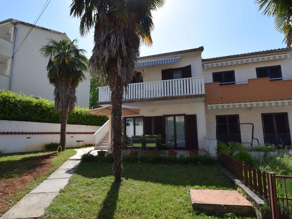 Ferienwohnung mit Terrasse und Grill