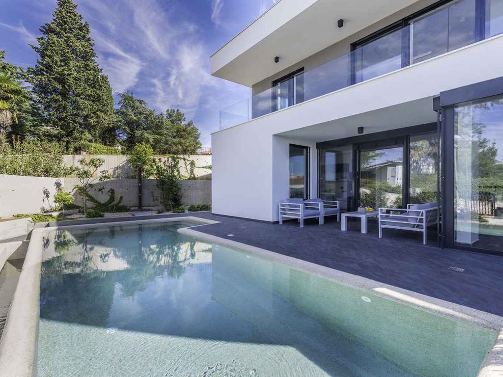 Villa mit privatem Pool, Jacuzzi und Sauna