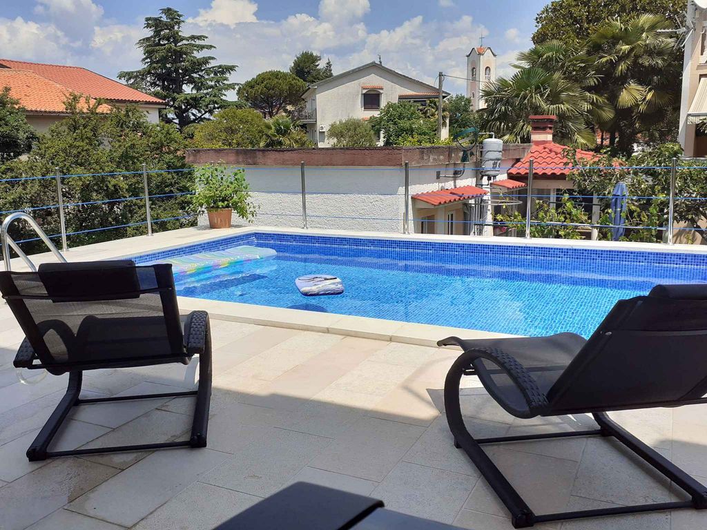Ferienwohnung mit Pool