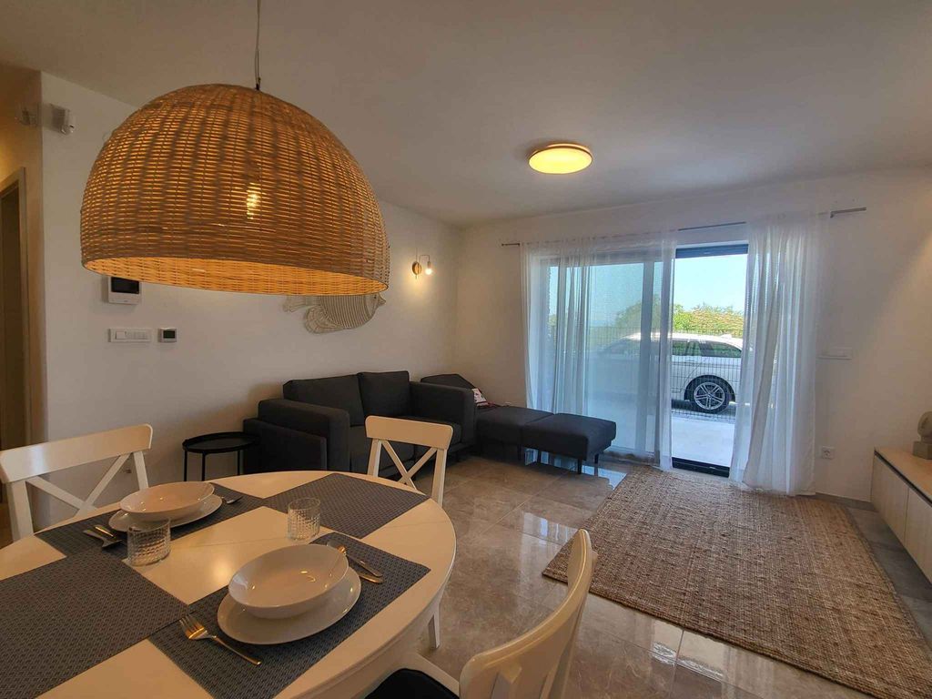 Ferienwohnung mit Terrasse und Klimaanage