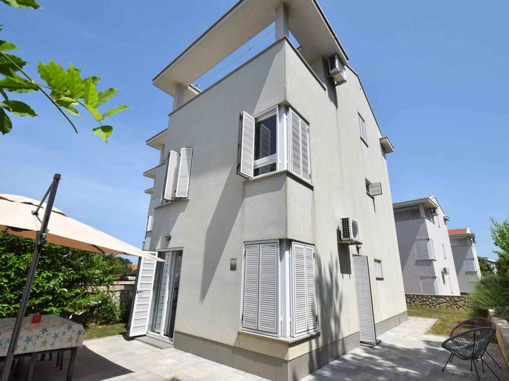 Ferienwohnung mit Balkon und Grill