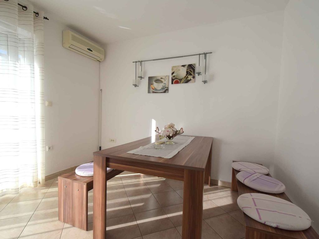 Ferienwohnung mit Balkon und zwei Schlafzimmern