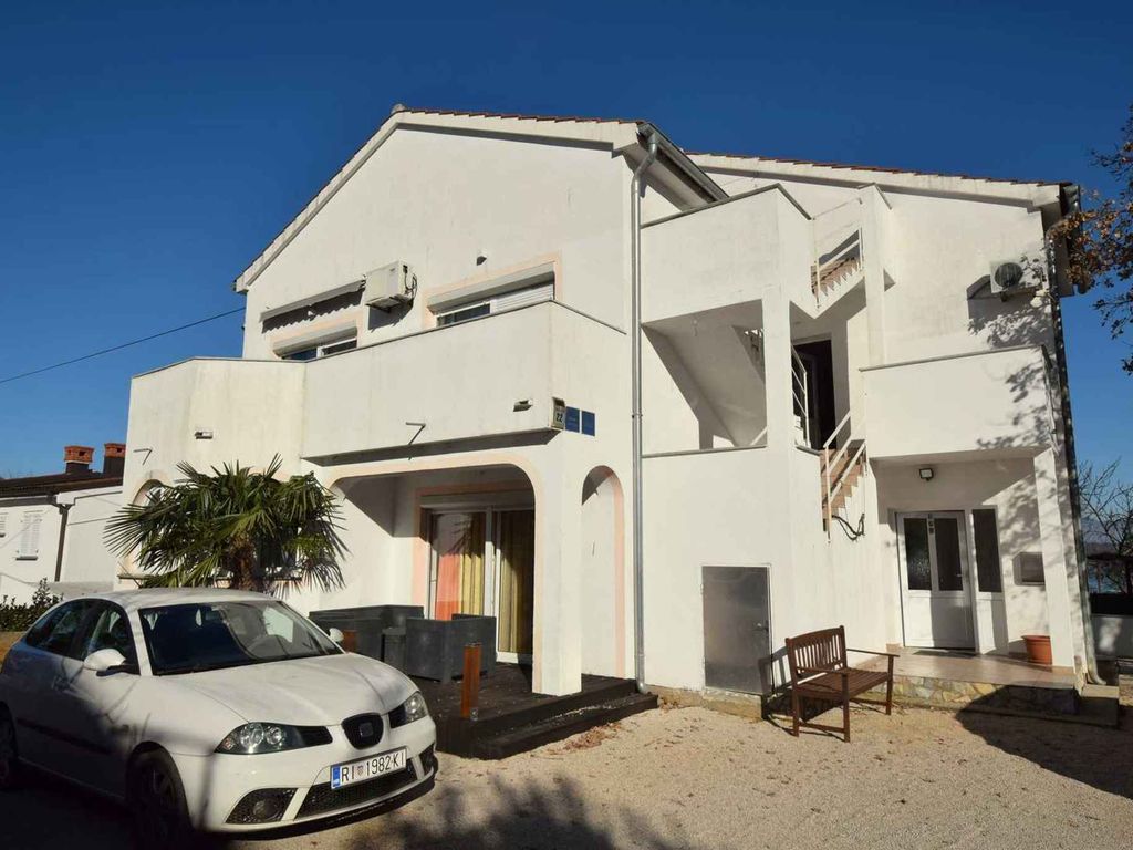 Ferienwohnung mit Klimaanlage und Parkplatz