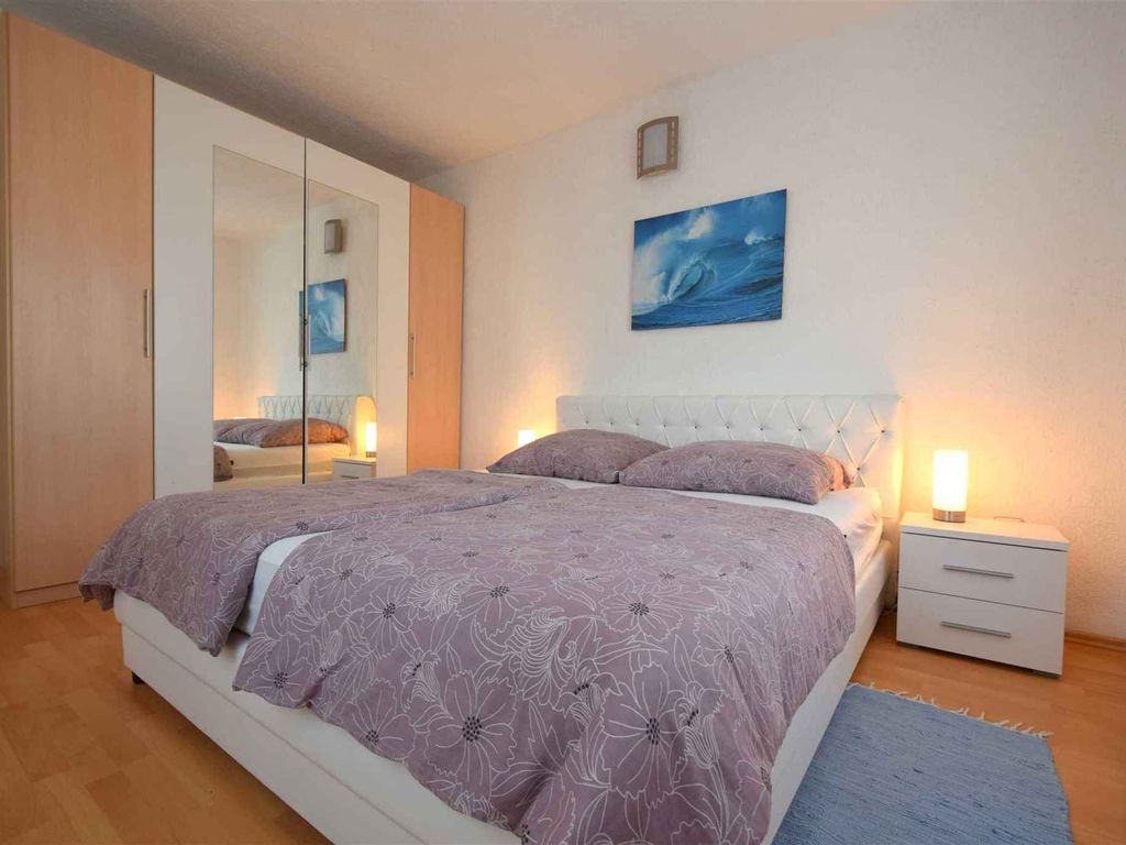 Ferienwohnung mit Klimaanlage und Parkplatz