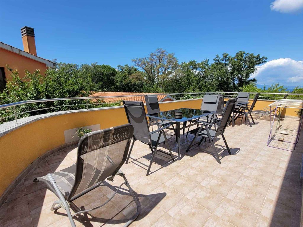 Ferienwohnung mit Balkon und Grill