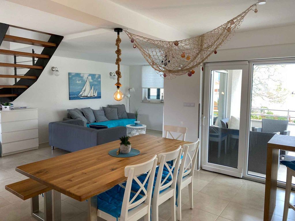 Ferienwohnung mit Klimaanlage und Balkon