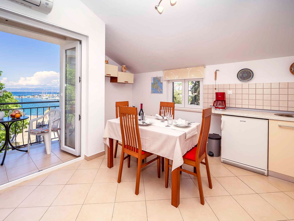 Ferienwohnung mit Balkon und Klimaanlage