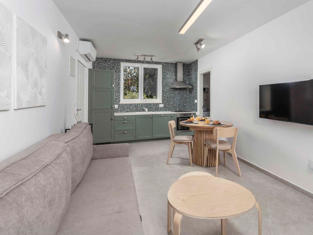 Ferienwohnung mit Balkon und Klimaanlage