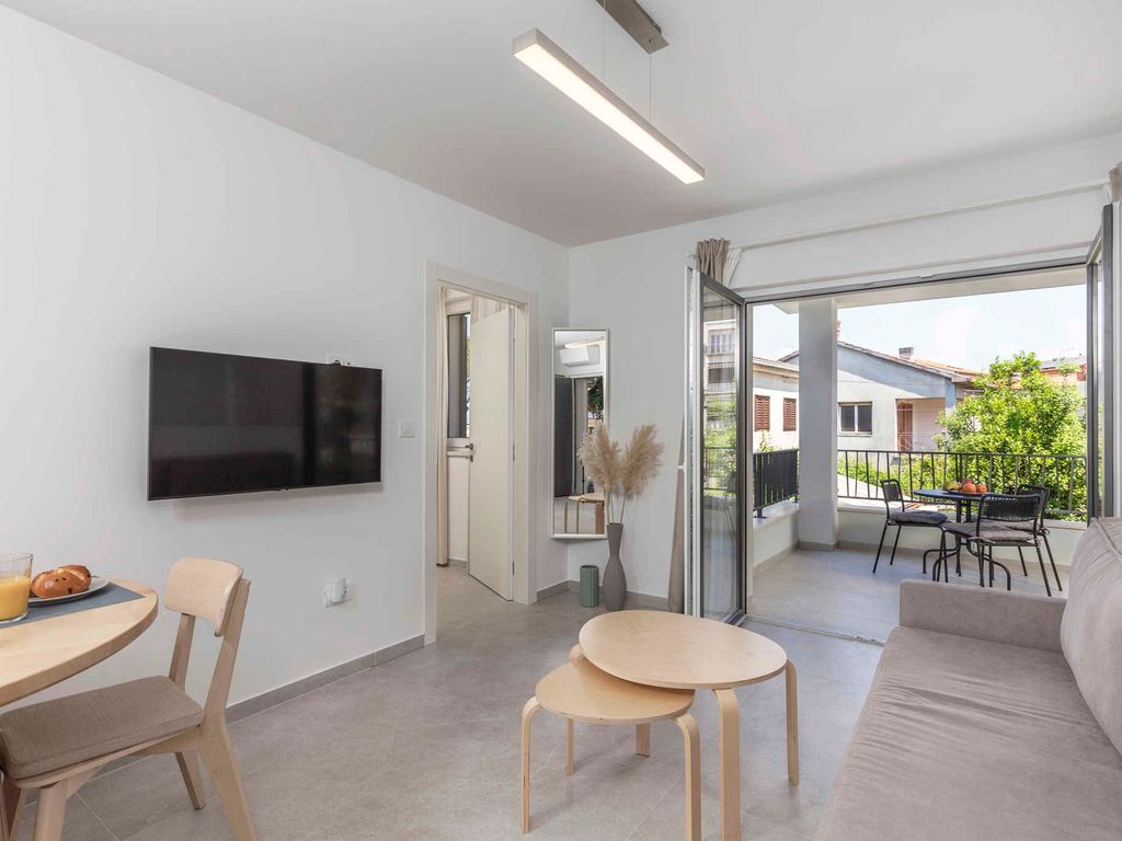 Ferienwohnung mit Balkon und Klimaanlage
