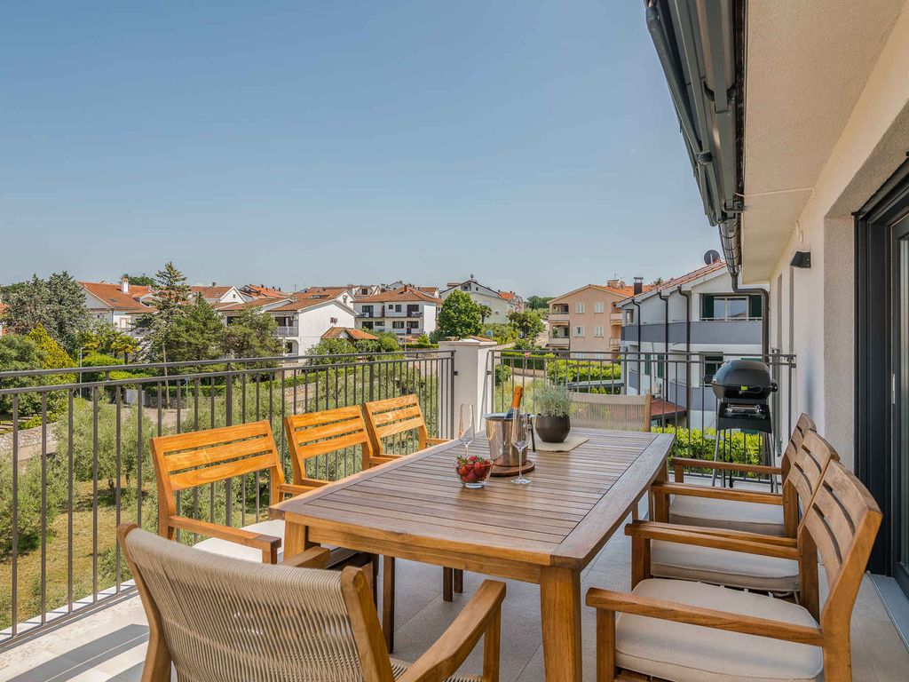 Ferienwohnung mit Balkon und Klimaanlage