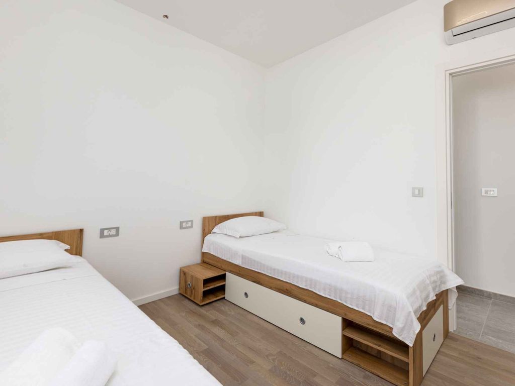 Ferienwohnung mit Whirpool und Klimaanlage