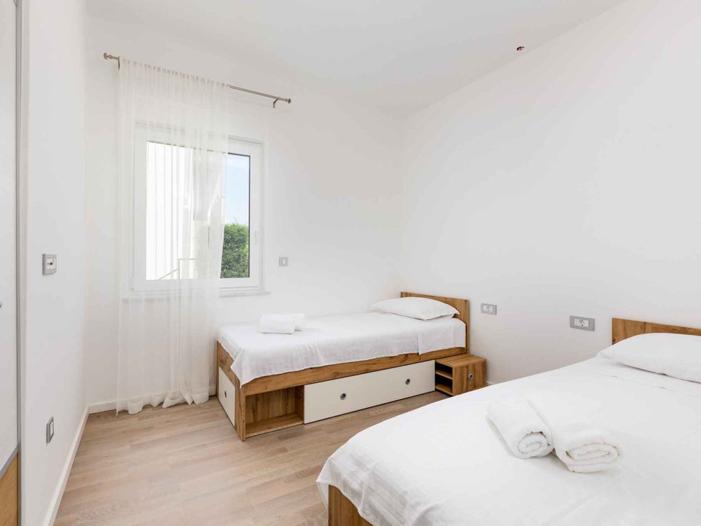 Ferienwohnung mit Whirpool und Klimaanlage