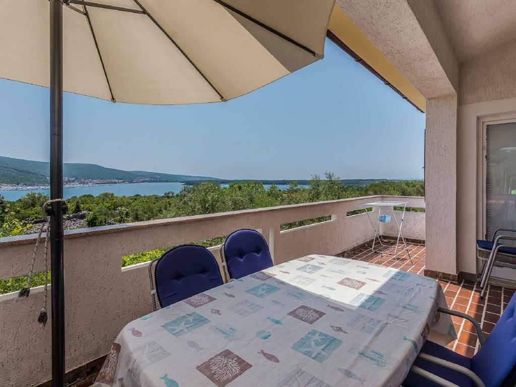Ferienwohnung mit Balkon und Klimaanlage