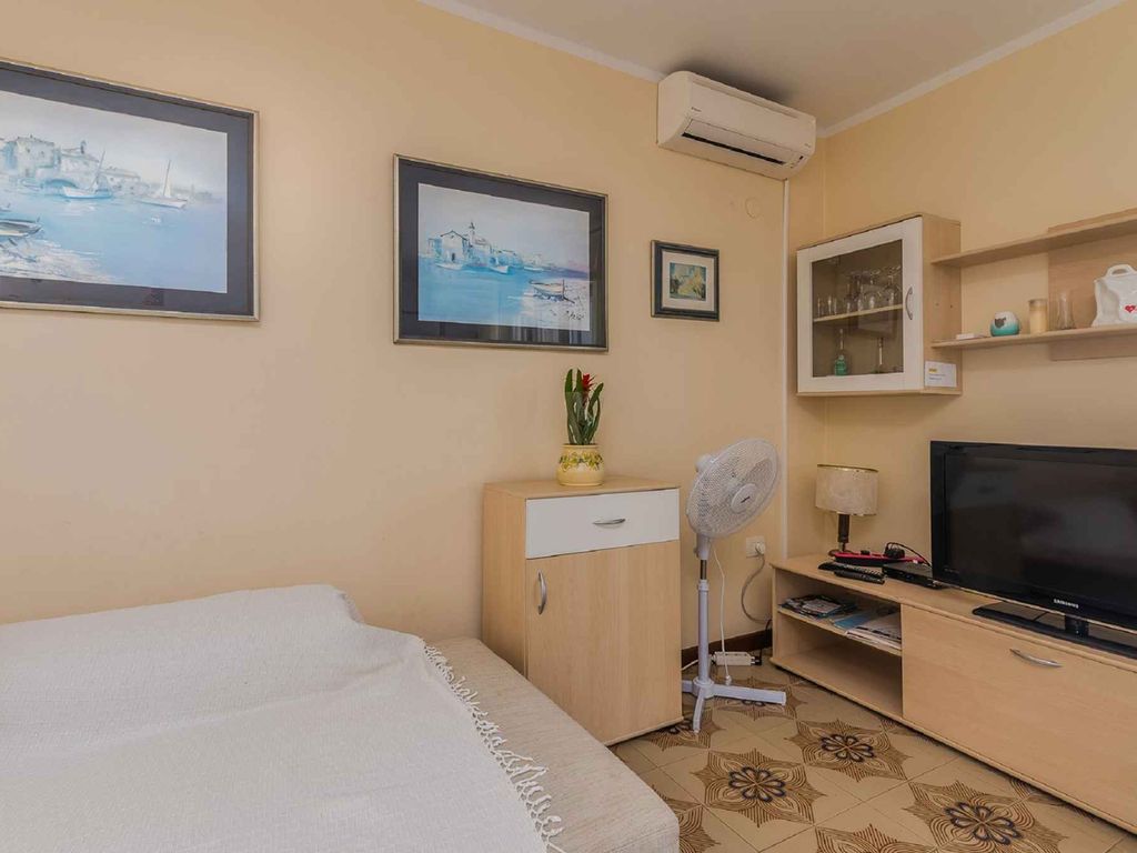Ferienwohnung mit Balkon und Klimaanlage