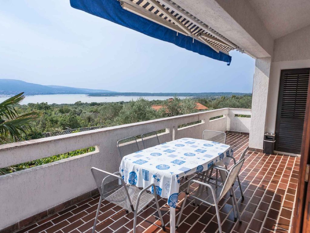 Ferienwohnung mit Balkon und Klimaanlage