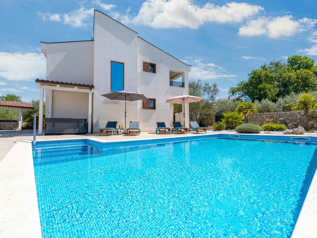 Villa Luxusvilla mit Pool