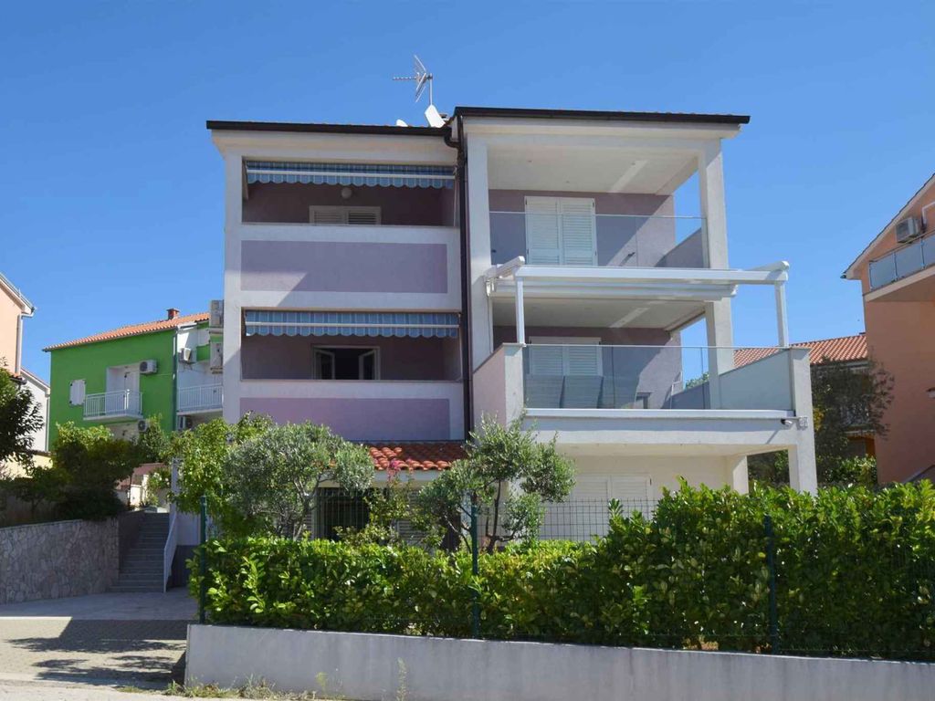 Ferienwohnung mit Balkon und Meerblick