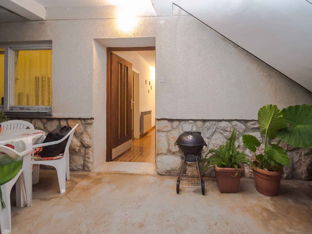 Ferienwohnung mit Terrasse und Grill