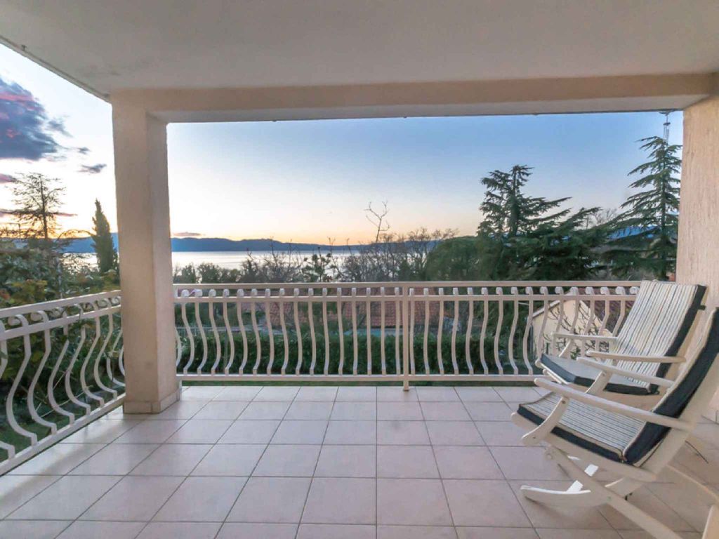 Ferienwohnung mit Terrasse und Klima