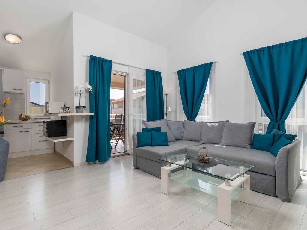 Ferienwohnung mit Balkon und Klimaanlage