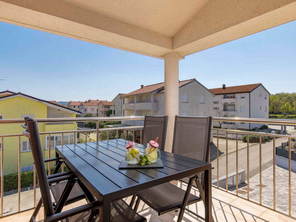 Ferienwohnung mit Balkon und Klimaanlage