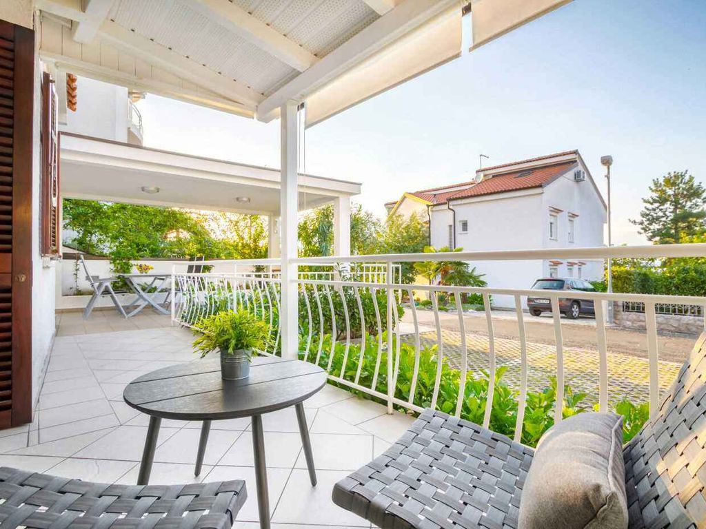 Ferienwohnung Ferienwohnung Mateja mit Klimaanlage und Terrasse