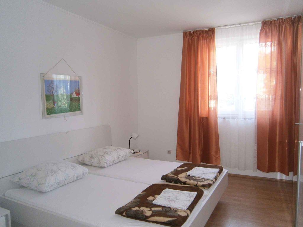 Ferienwohnung mit Terrasse, nur 30m vom Meer