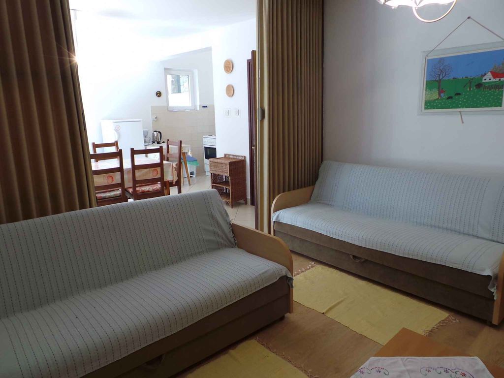 Ferienwohnung mit Terrasse, nur 30m vom Meer