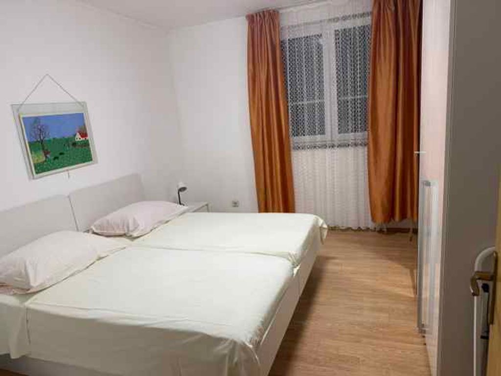 Ferienwohnung mit Terrasse, nur 30m vom Meer