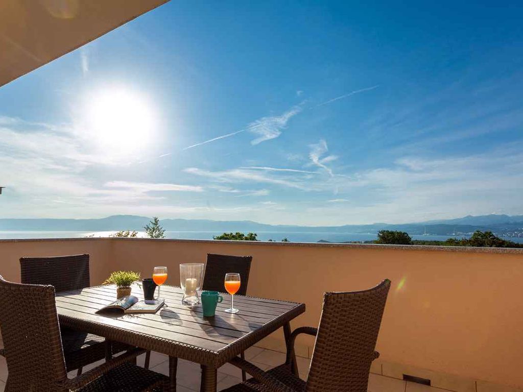 Ferienwohnung mit Terrasse und Klimaanlage
