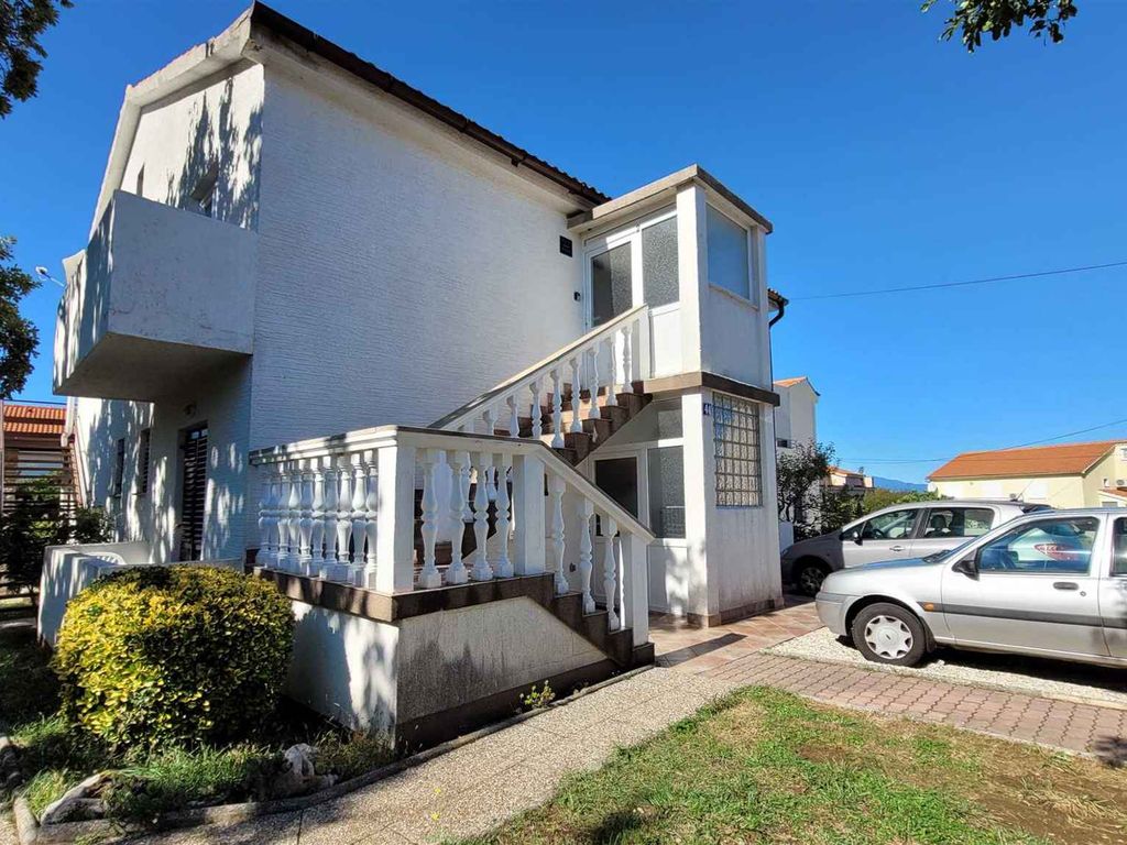 Ferienwohnung mit Balkon und Klimaanlage