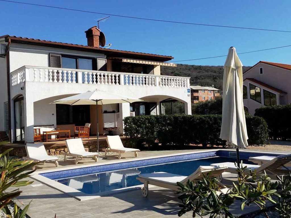 Ferienwohnung mit Poolnutzung und Terrasse
