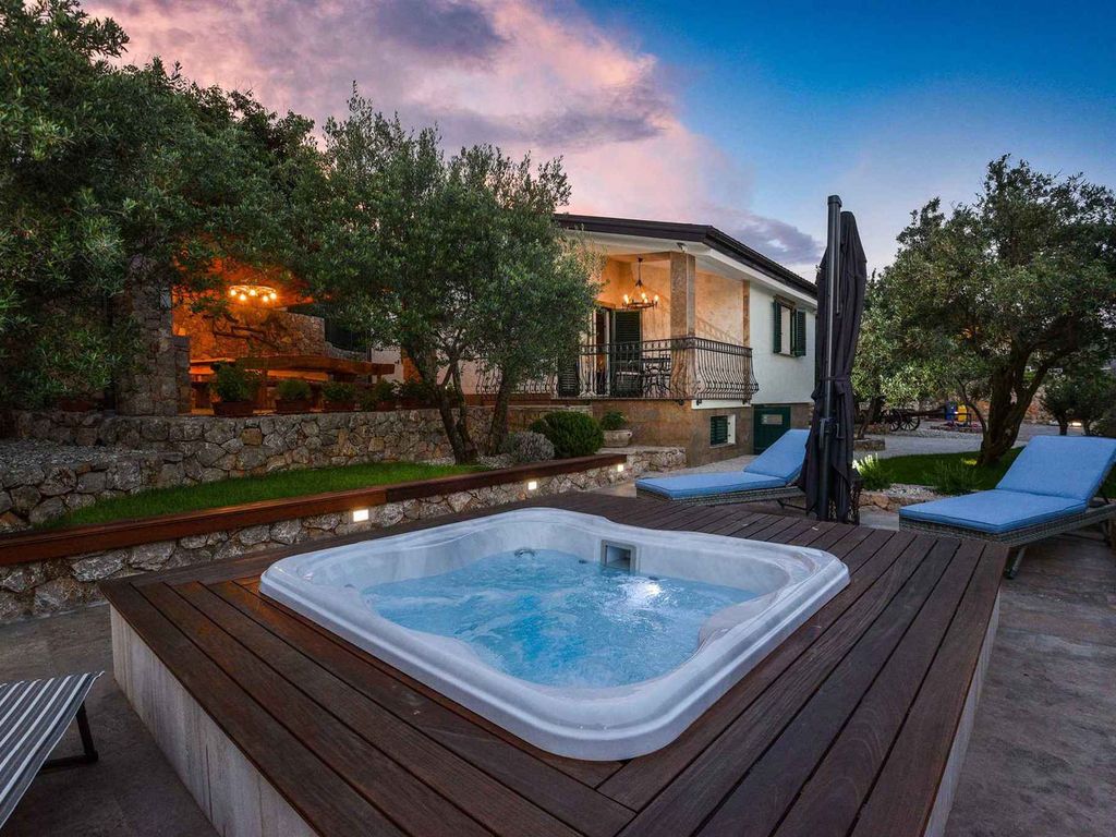 Ferienhaus für 4 Personen mit Hydromassage-Badewanne