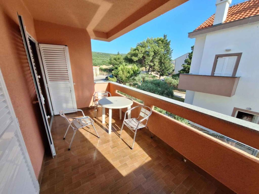 Ferienwohnung mit Klimaanlage, Balkon und WLAN-Internet