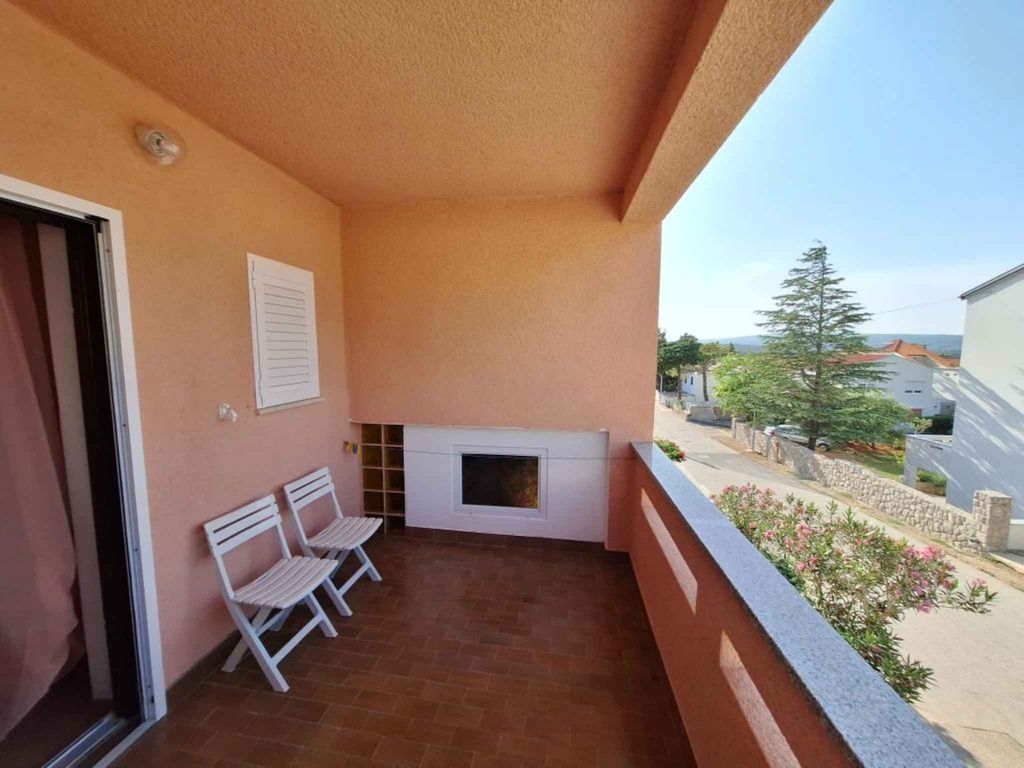 Ferienwohnung mit Klimaanlage, Balkon und WLAN-Internet