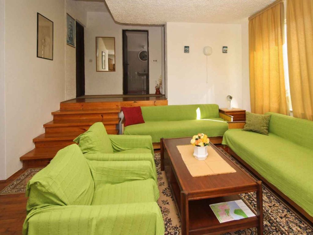 Ferienwohnung mit Terrasse und Gartendusche