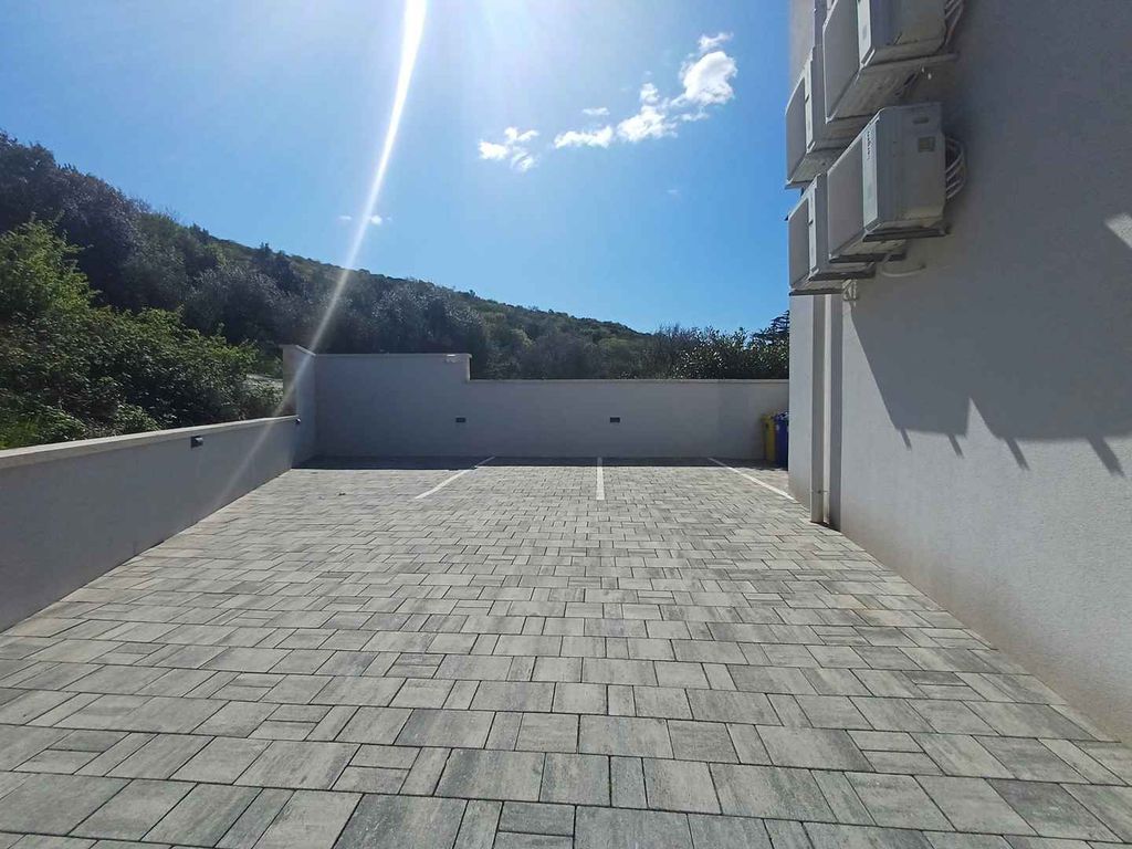 Ferienwohnung Mit Meerblick und großer Terrasse