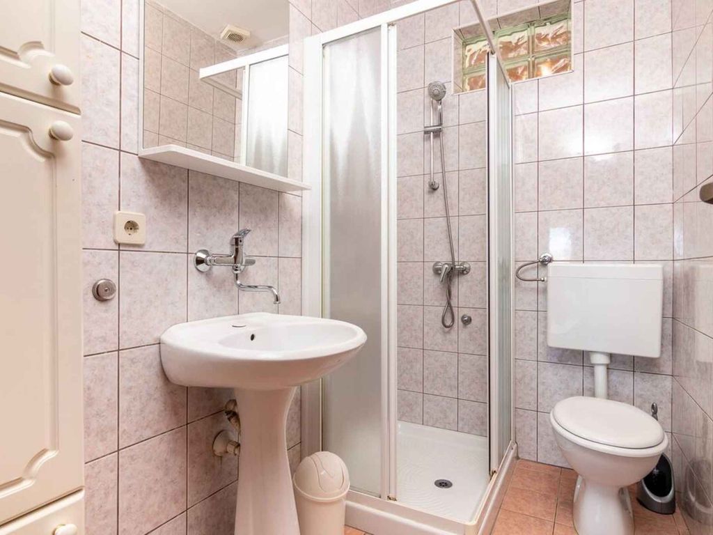Ferienwohnung FLORIS mit Meerblick