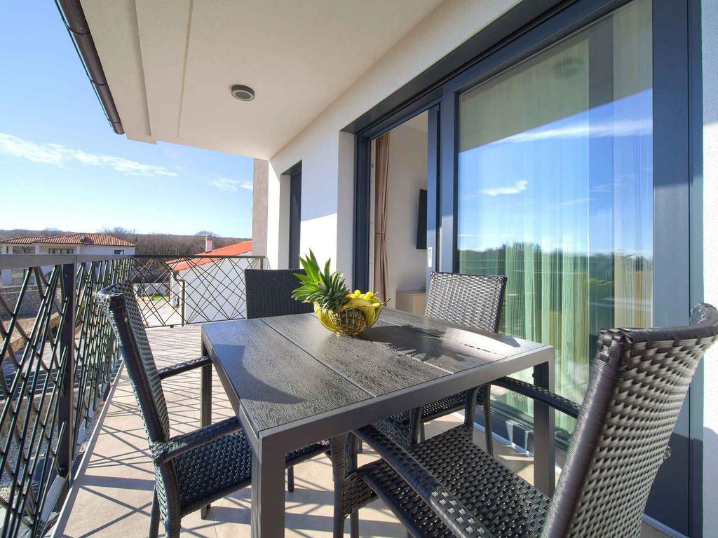 Ferienwohnung Mira Residence, 4 Personen
