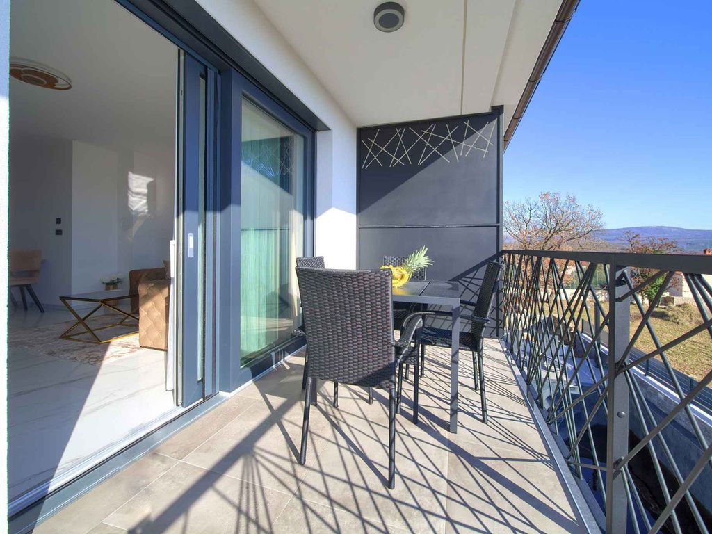Ferienwohnung Mira Residence, 4 Personen