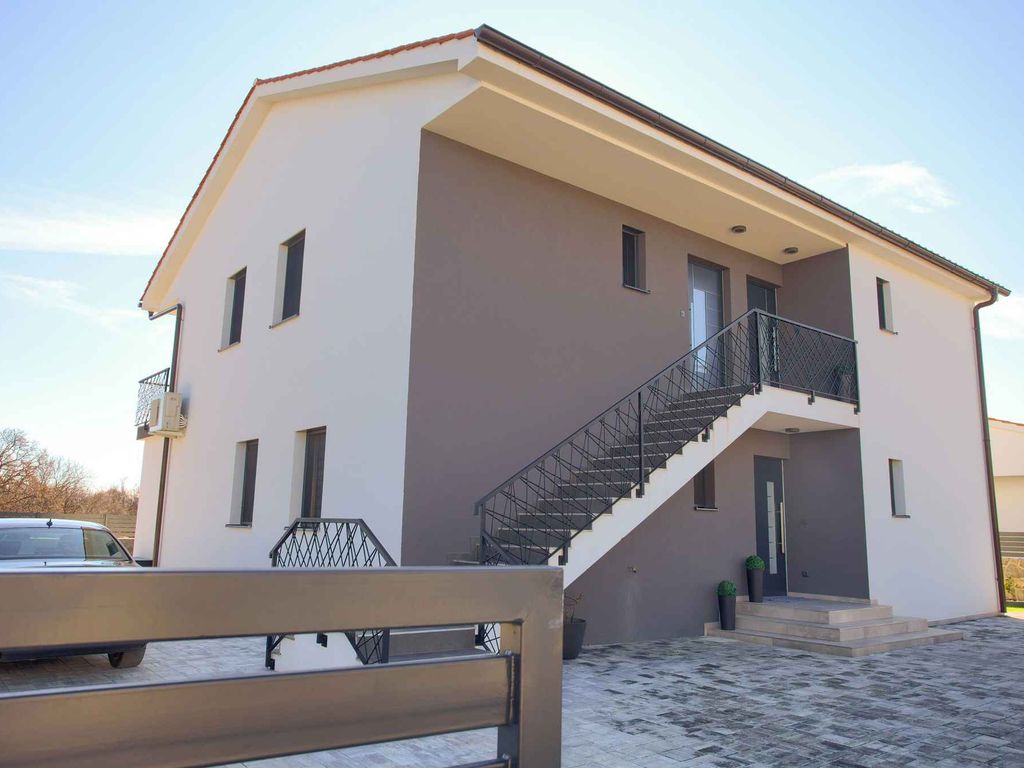 Ferienwohnung Mira Residence, 4 Personen
