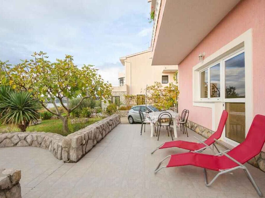 Ferienwohnung mit Klimaanlage und Terrasse