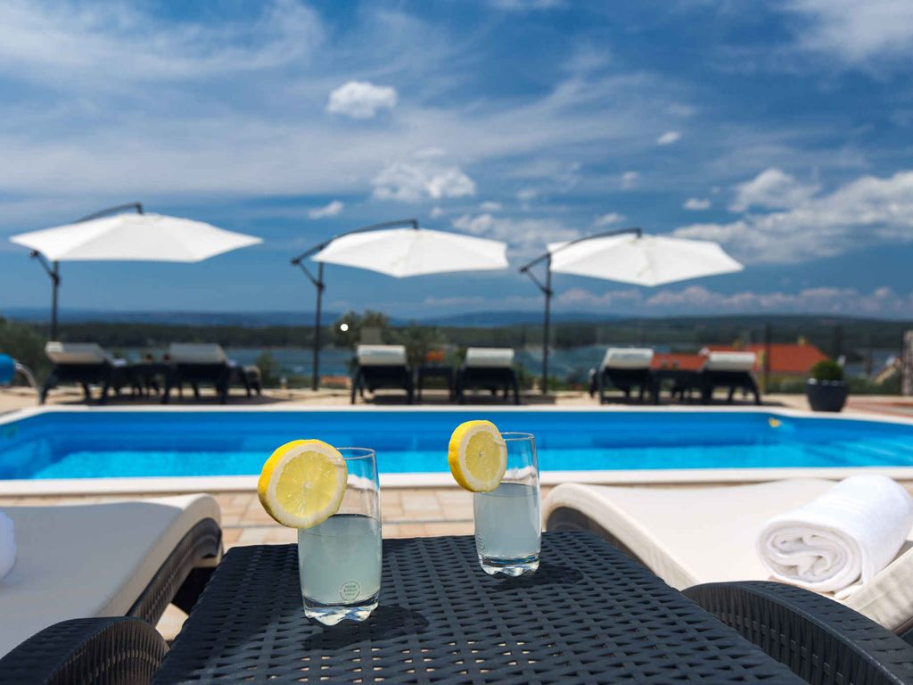 Ferienwohnung mit Klimaanlage und Pool