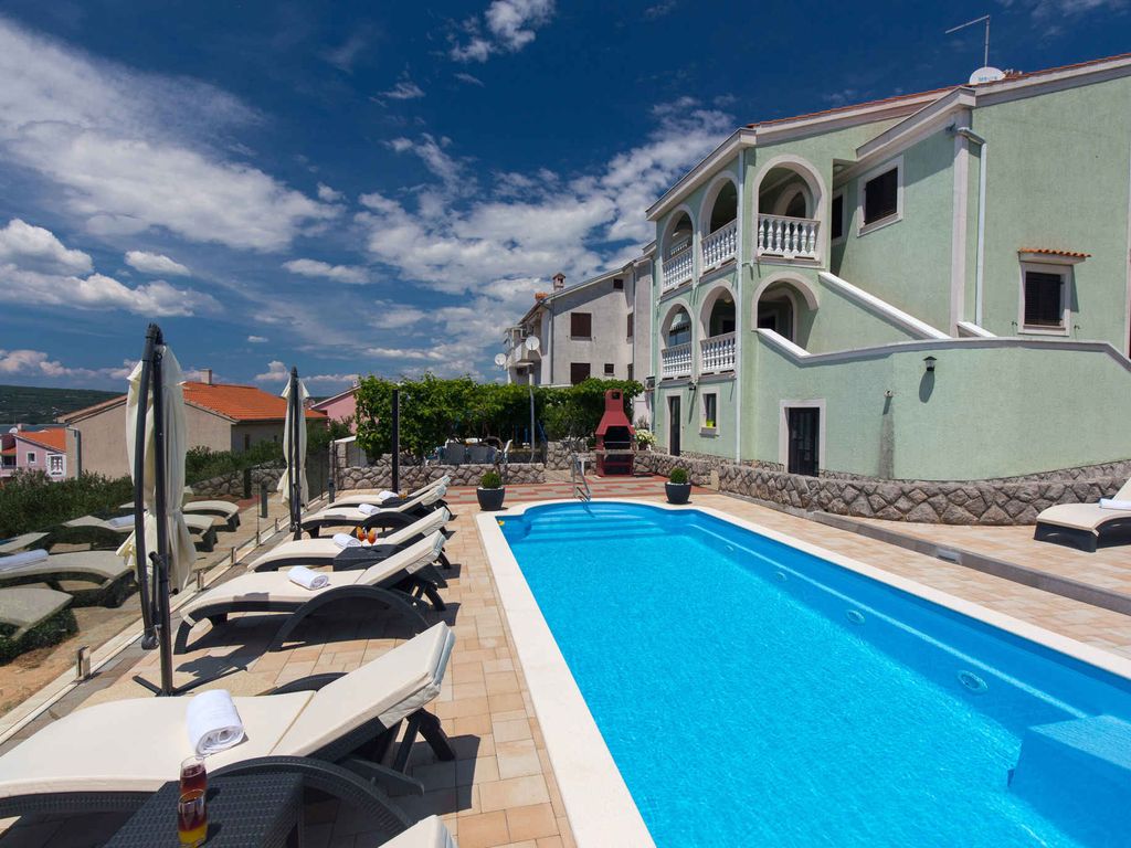 Ferienwohnung mit Klimaanlage und Pool